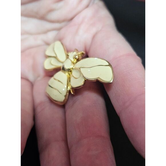 *Sale* Vintage gold tone cream bee brooch - Picture 4 of 11